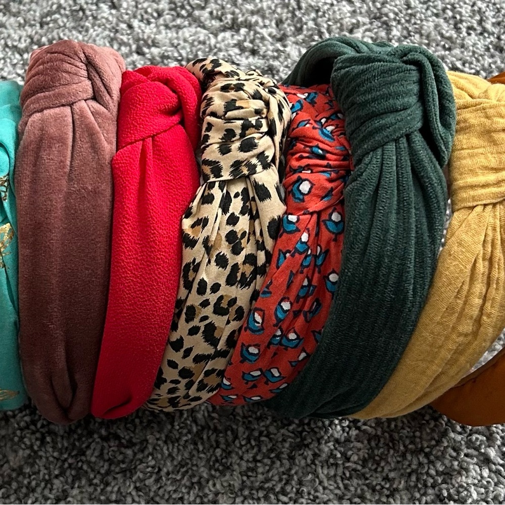 Stylish Women's Headband assortment of colors/patterns for 1 low price!